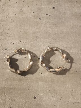 RAS 925 Twisted Ribbon Hoops Earrings Pierced. 1.2"